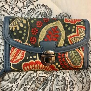 Vera Bradley Tri-Fold Wallet in Nomadic Floral